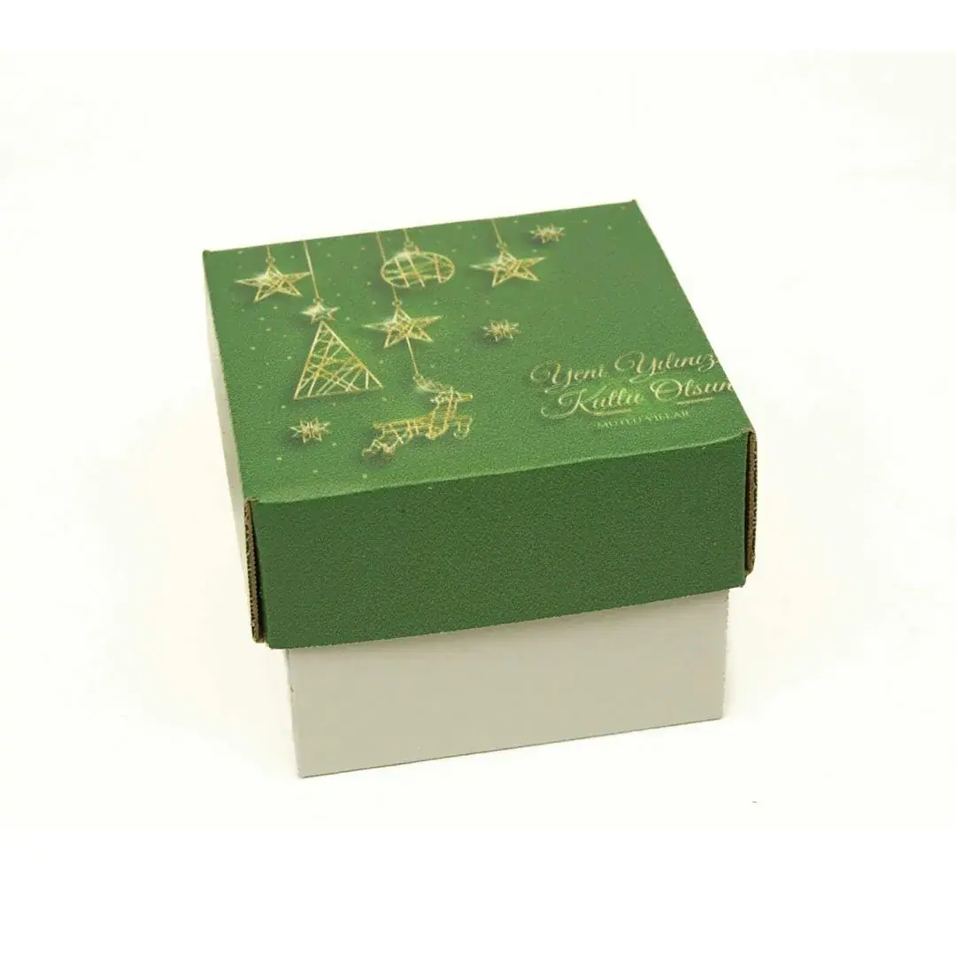 Yeni Yıl Hediye Kutusu 10x8,5x8,5 cm